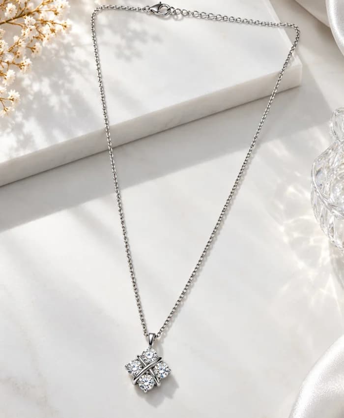 925 Sterling Silver Four-Petal Floral Clover Pendant Necklace